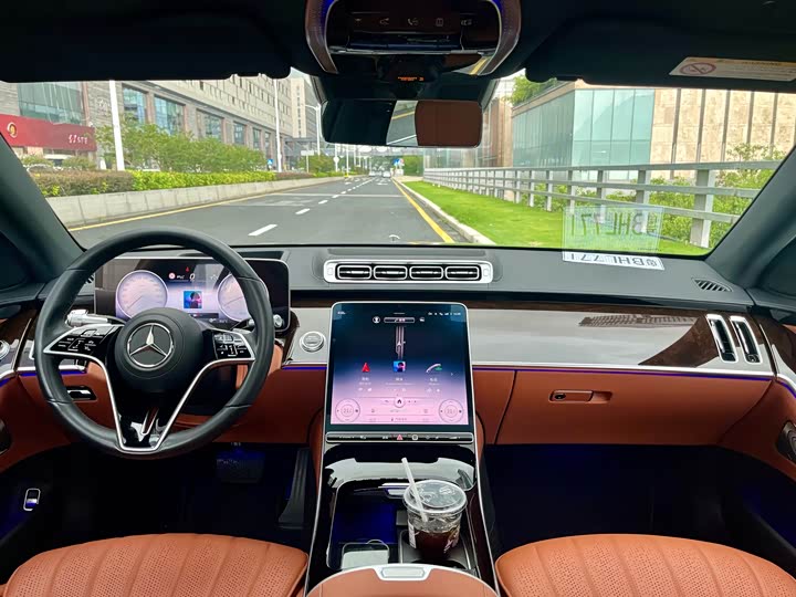 Фото 10 - Mercedes-Benz S-Class