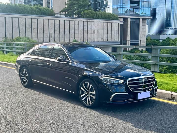 Фото 3 - Mercedes-Benz S-Class