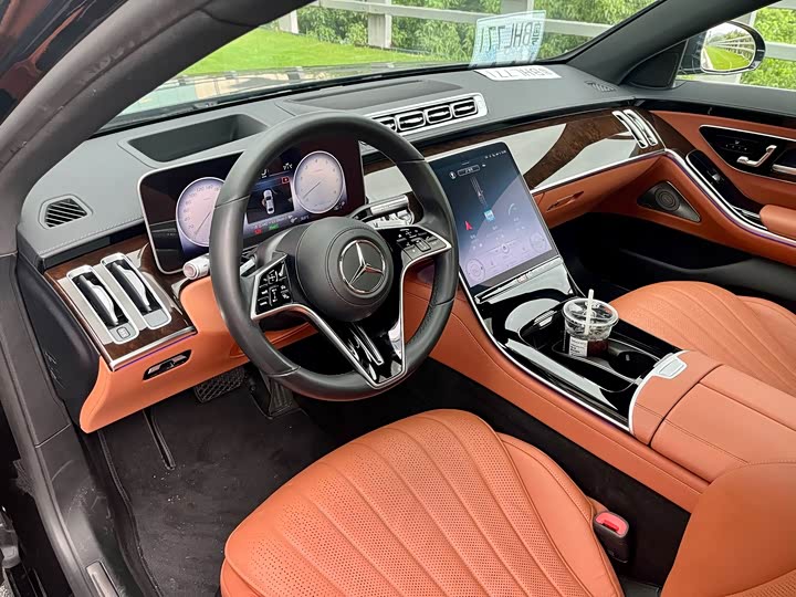 Фото 9 - Mercedes-Benz S-Class