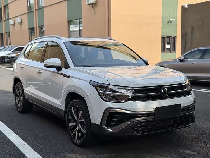 Фото 3 - Volkswagen Tharu