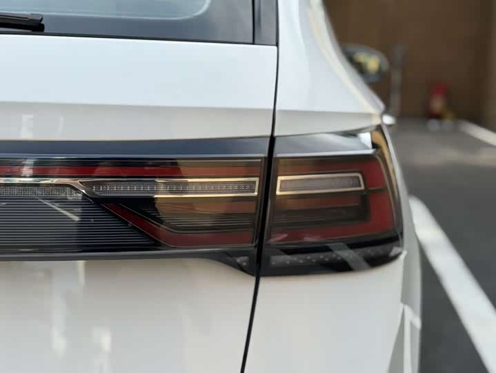 Фото 9 - Volkswagen Tharu