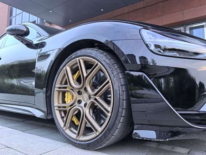 Фото 14 - Xiaomi SU7 Ultra