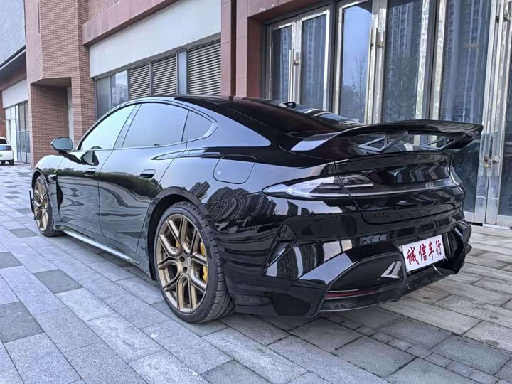 Фото 16 - Xiaomi SU7 Ultra