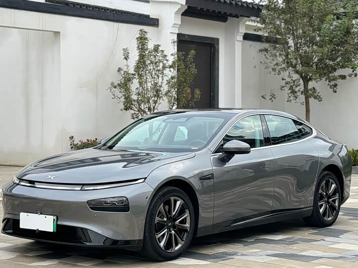 Фото 1 - XPeng P7