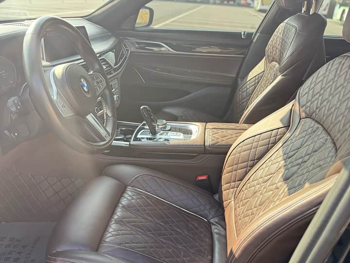 Фото 7 - BMW 7 Series