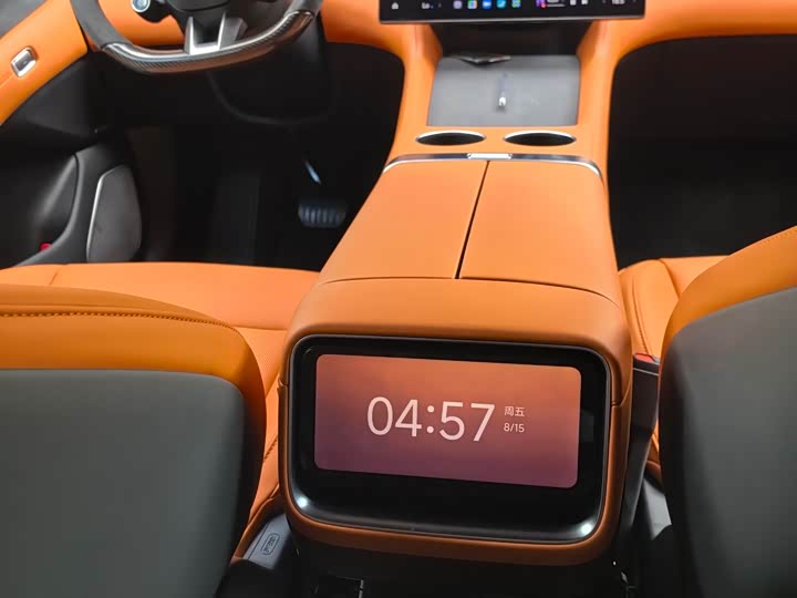 Фото 16 - Xiaomi YU7