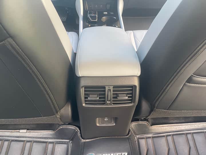 Фото 14 - Nissan Sylphy