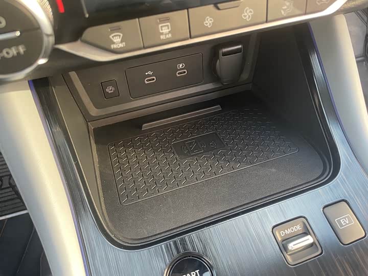 Фото 18 - Nissan Sylphy