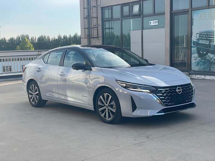 Фото 3 - Nissan Sylphy