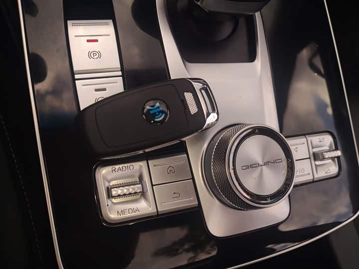 Фото 9 - Beijing X7