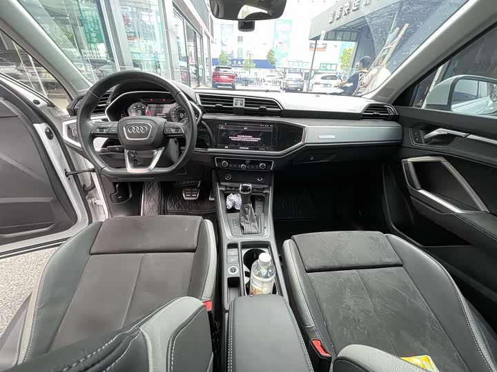 Фото 10 - Audi Q3