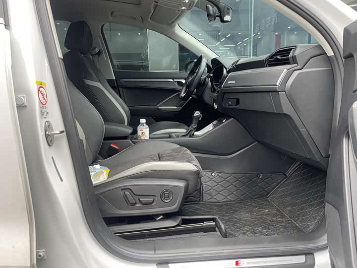 Фото 13 - Audi Q3