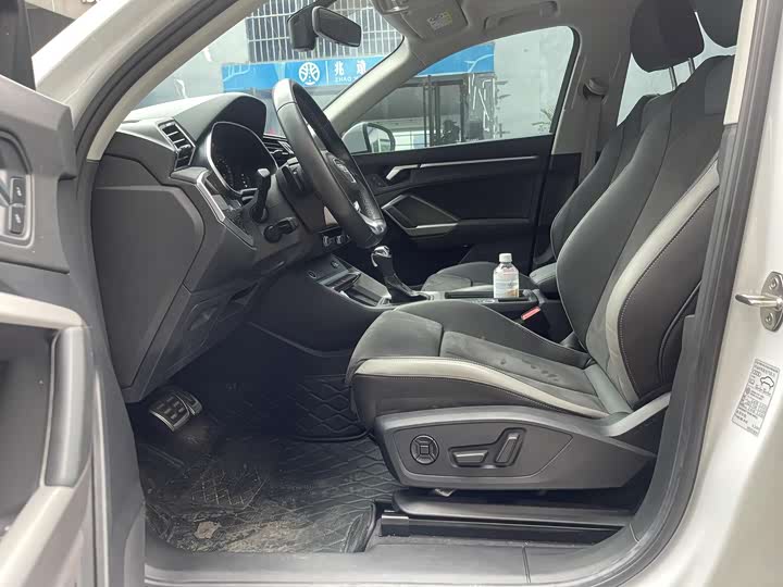 Фото 4 - Audi Q3