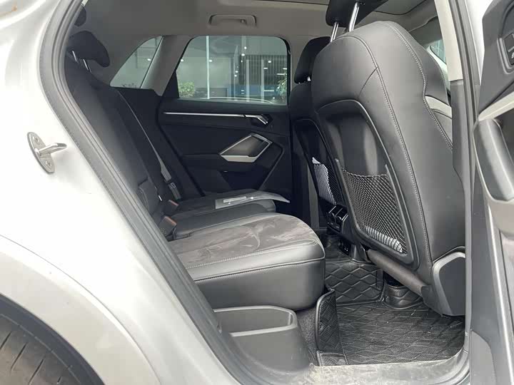 Фото 7 - Audi Q3