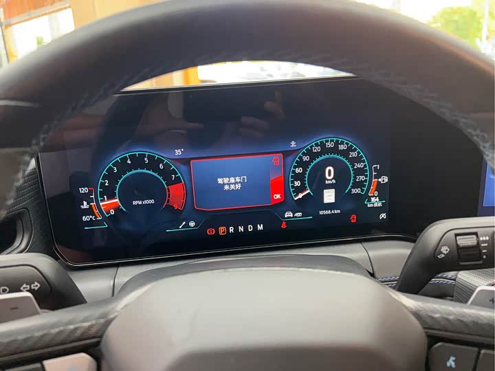 Фото 15 - Ford Mustang