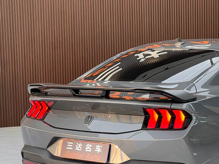 Фото 28 - Ford Mustang