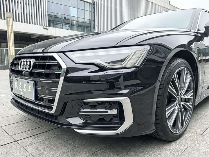 Фото 10 - Audi A6L