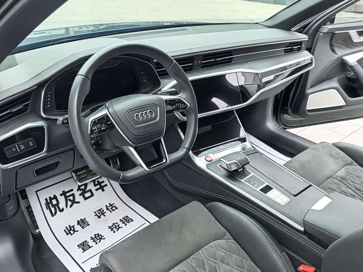 Фото 12 - Audi A6L