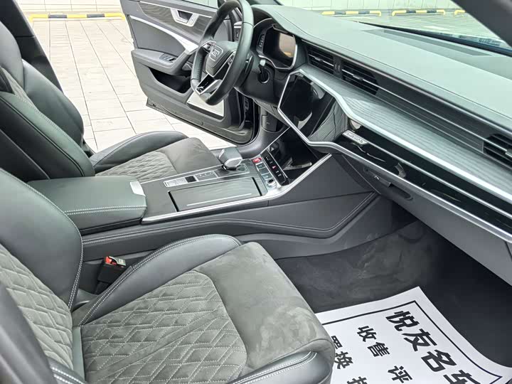 Фото 21 - Audi A6L