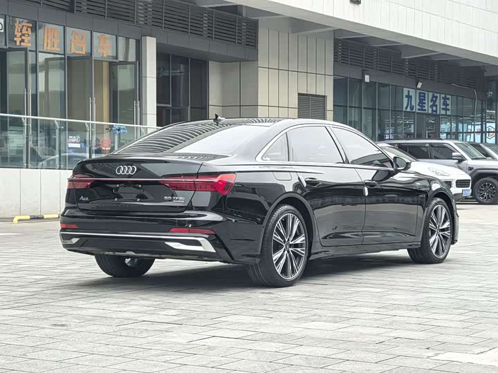 Фото 5 - Audi A6L
