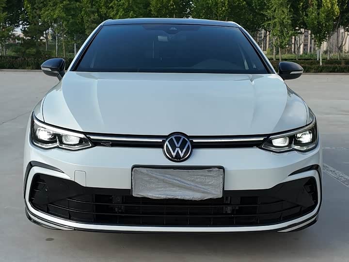 Фото 2 - Volkswagen Golf