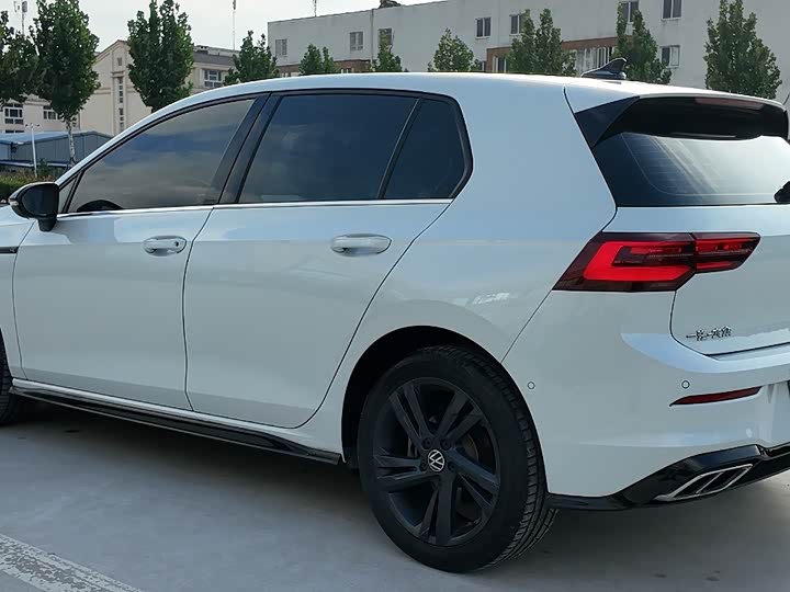 Фото 6 - Volkswagen Golf