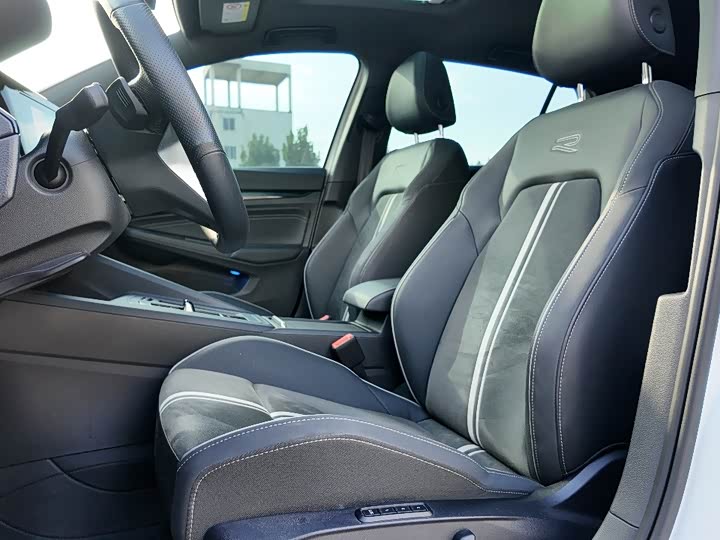 Фото 7 - Volkswagen Golf