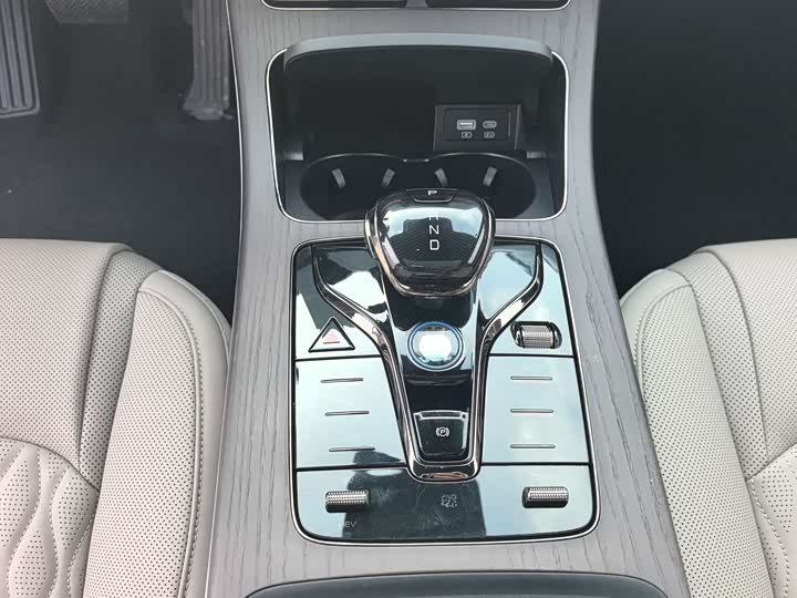 Фото 15 - BYD Han