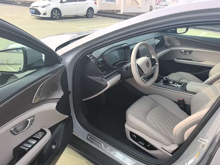 Фото 8 - BYD Han