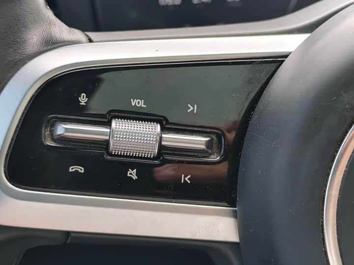 Фото 12 - LiXiang One