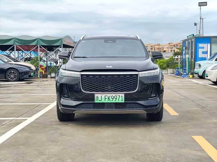 Фото 2 - LiXiang One