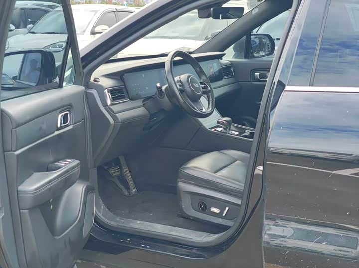 Фото 4 - LiXiang One