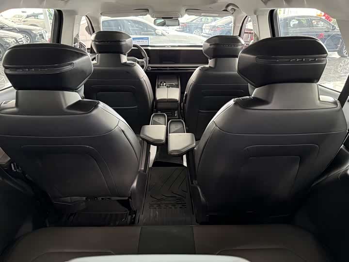 Фото 6 - Ford Edge
