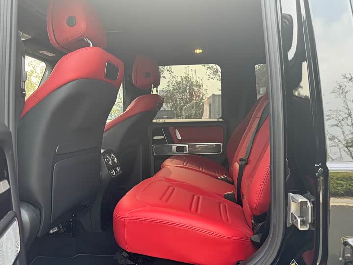 Фото 8 - Mercedes-Benz G-Class