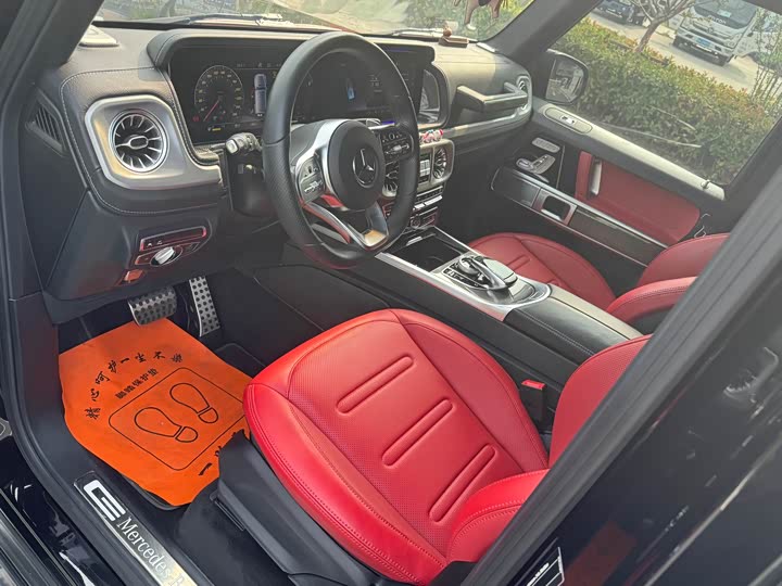 Фото 9 - Mercedes-Benz G-Class