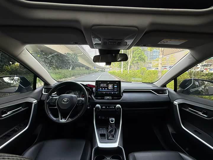 Фото 7 - Toyota Wildlander