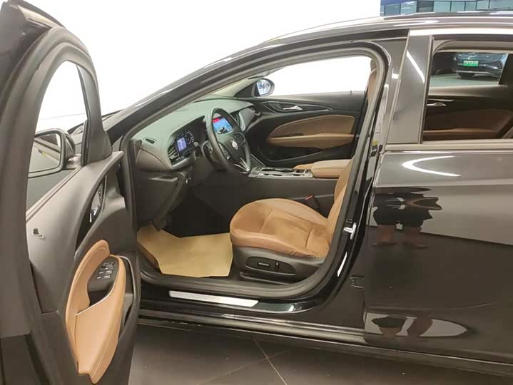 Фото 9 - Buick Regal