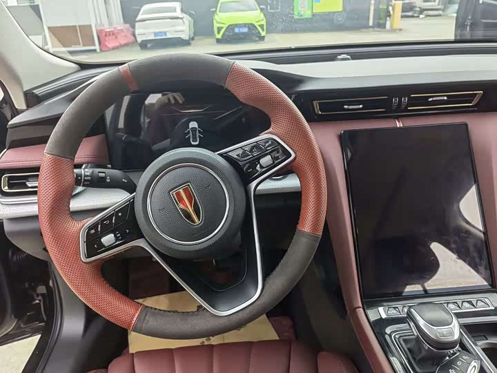 Фото 6 - Hongqi H5