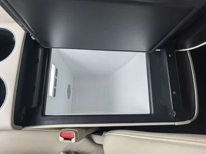 Фото 21 - Luxeed R7