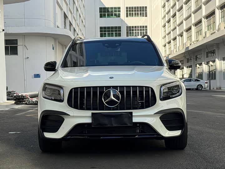 Фото 2 - Mercedes-Benz GLB-Class AMG