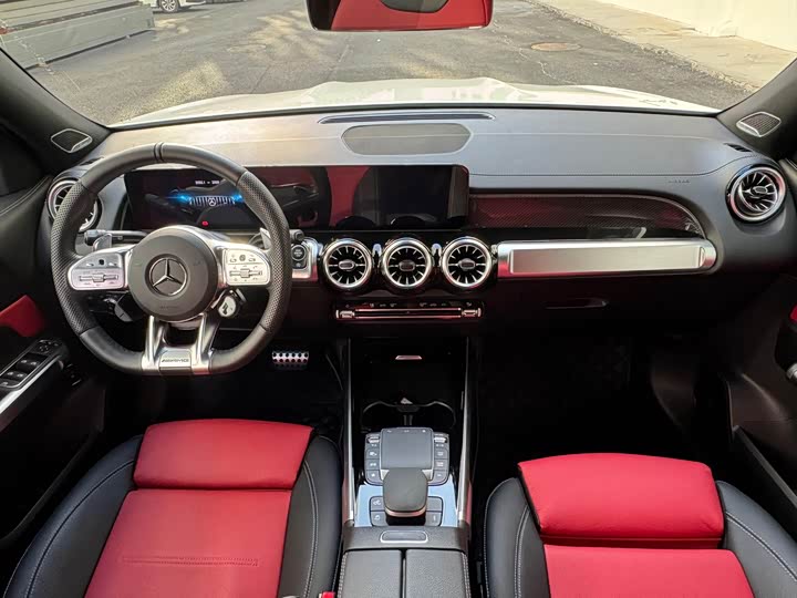 Фото 5 - Mercedes-Benz GLB-Class AMG