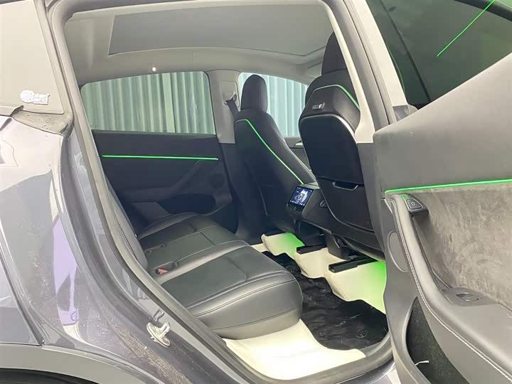 Фото 15 - Tesla Model Y