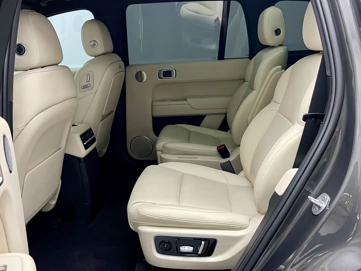 Фото 16 - LiXiang L9