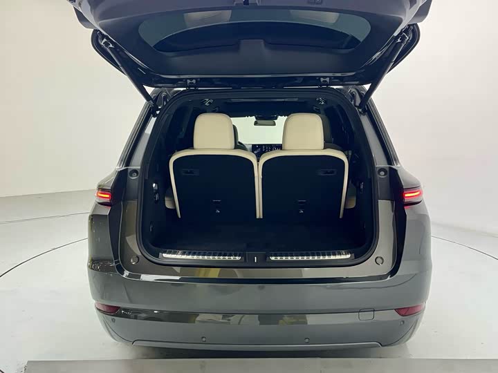 Фото 20 - LiXiang L9