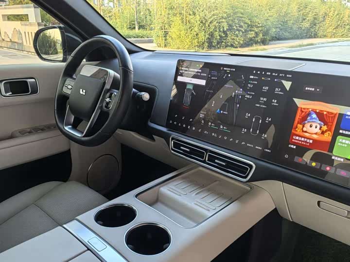 Фото 10 - LiXiang L9