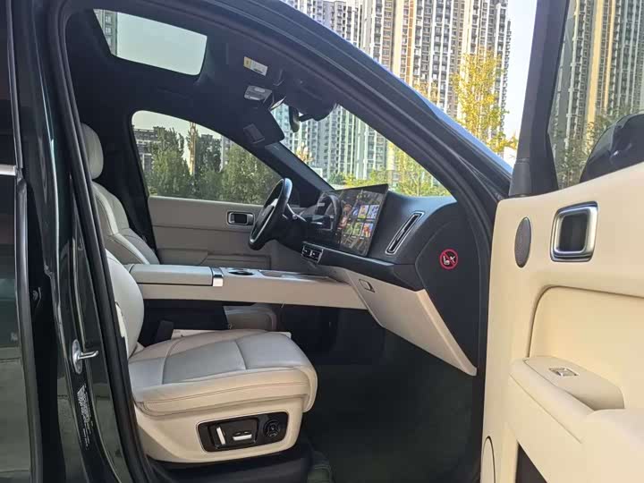 Фото 11 - LiXiang L9