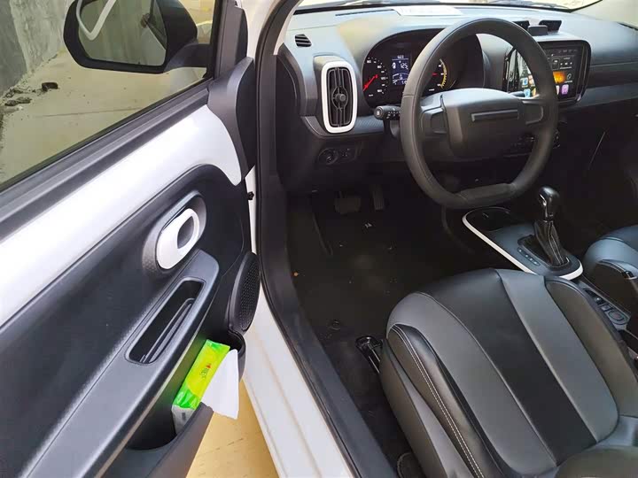 Фото 16 - Roewe Clever