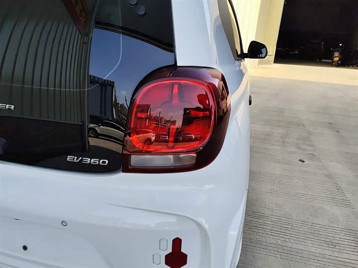 Фото 8 - Roewe Clever