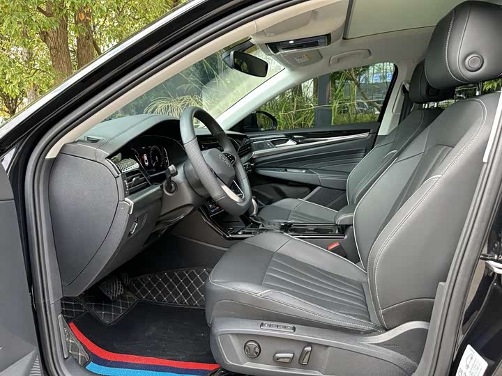 Фото 3 - Volkswagen Passat