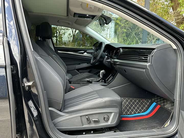 Фото 4 - Volkswagen Passat